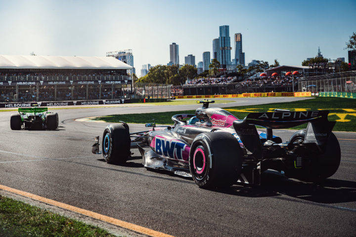 哈斯车队轻取索伯车队,阿隆索扛起全队 哈斯车队轻取索伯车队,阿隆索扛起全队