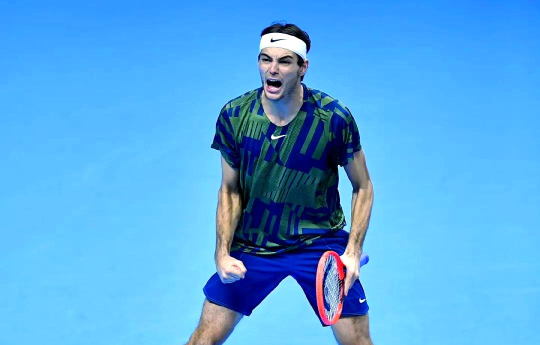 温网逆转年终总决赛，鲁德点燃赛场